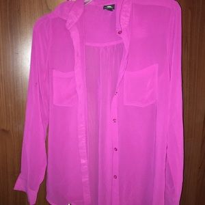 Women’s button up shirt